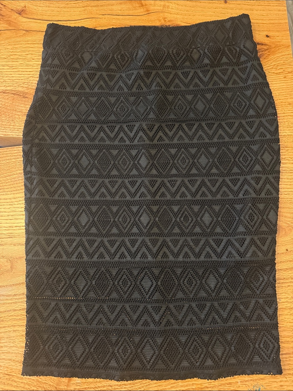bebe Black Textured Geometric Pencil Skirt